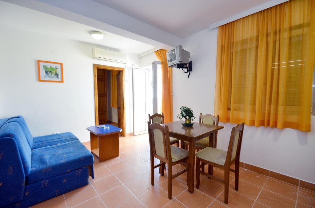Guest House Villa Iva Budva Rum bild