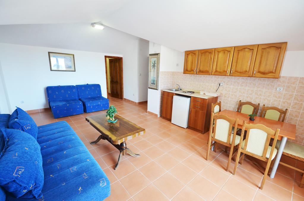 Guest House Villa Iva Budva Rum bild
